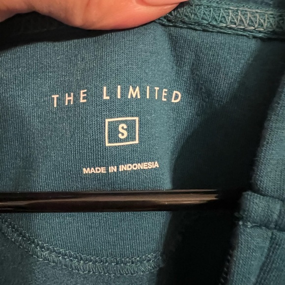 The Limited Sweat Hoodie - Picture 3 of 5